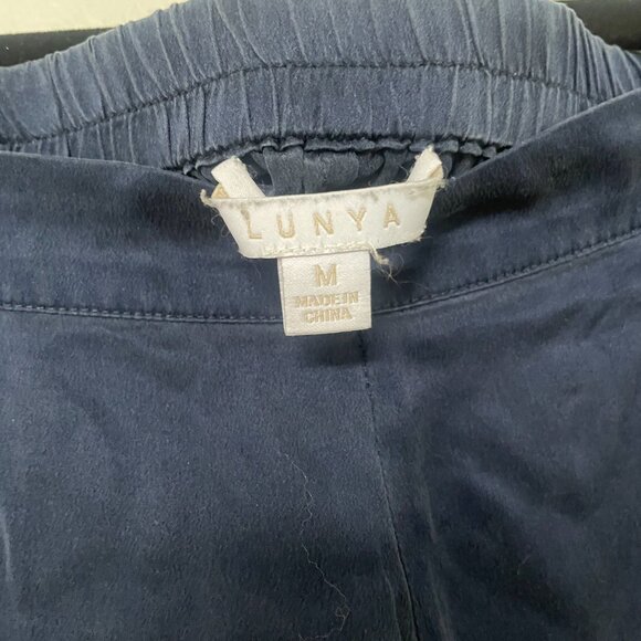 Lunya Washable Silk Tulip Back Set - Picture 8 of 9